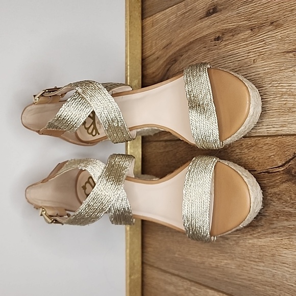 Fergalicious Maxi Wedge Sandals - Picture 2 of 7